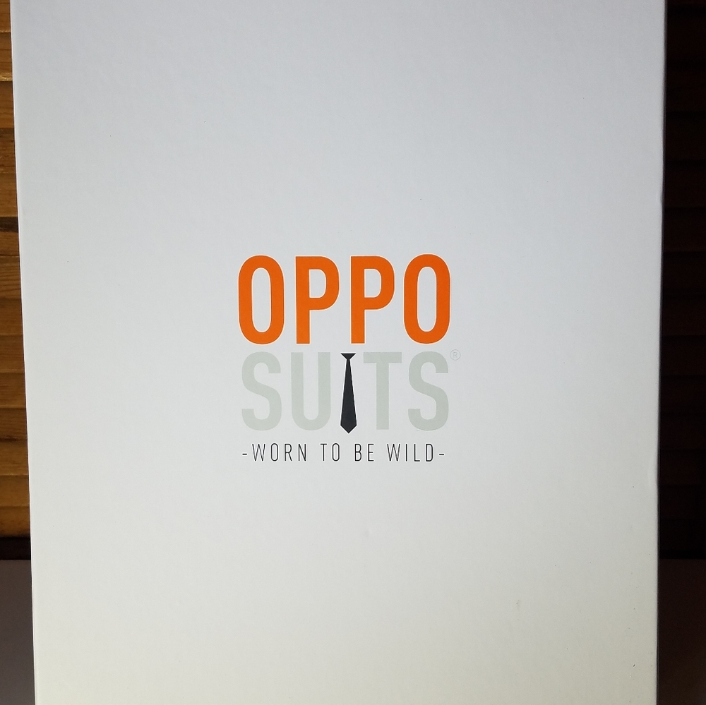 Oppo festive fun mens suit.